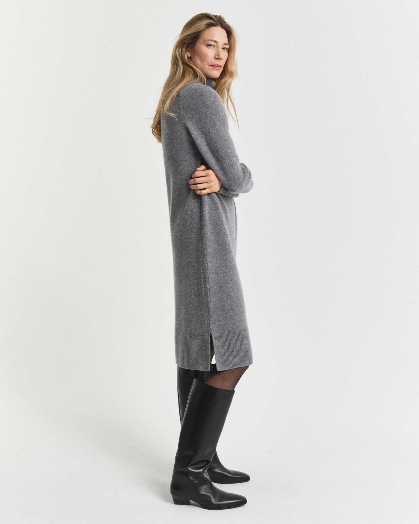 Robe col roulé avec finitions en maille