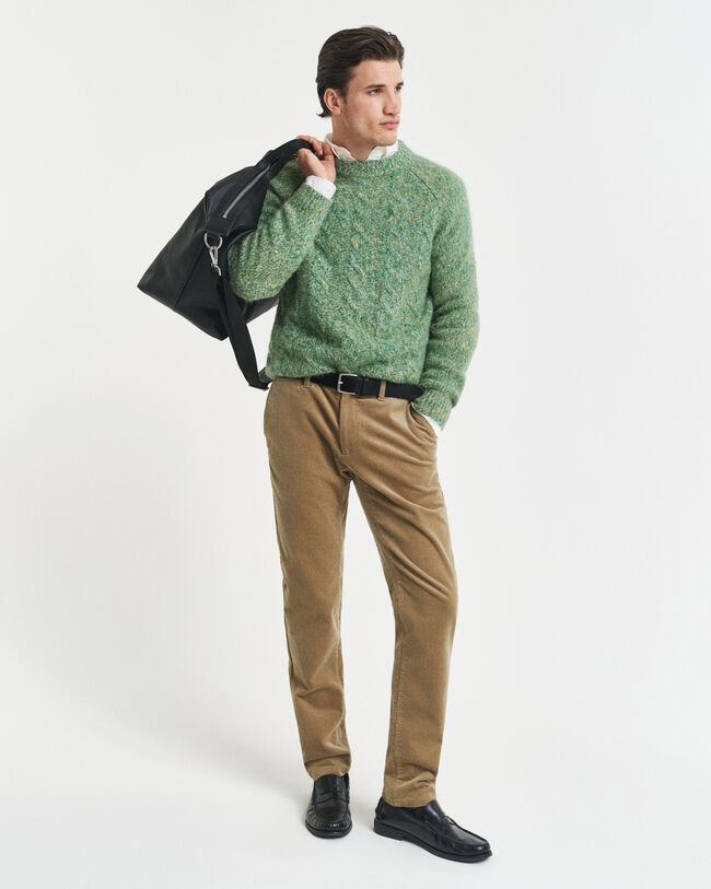 Pantalon chino slim fit en velours côtelé