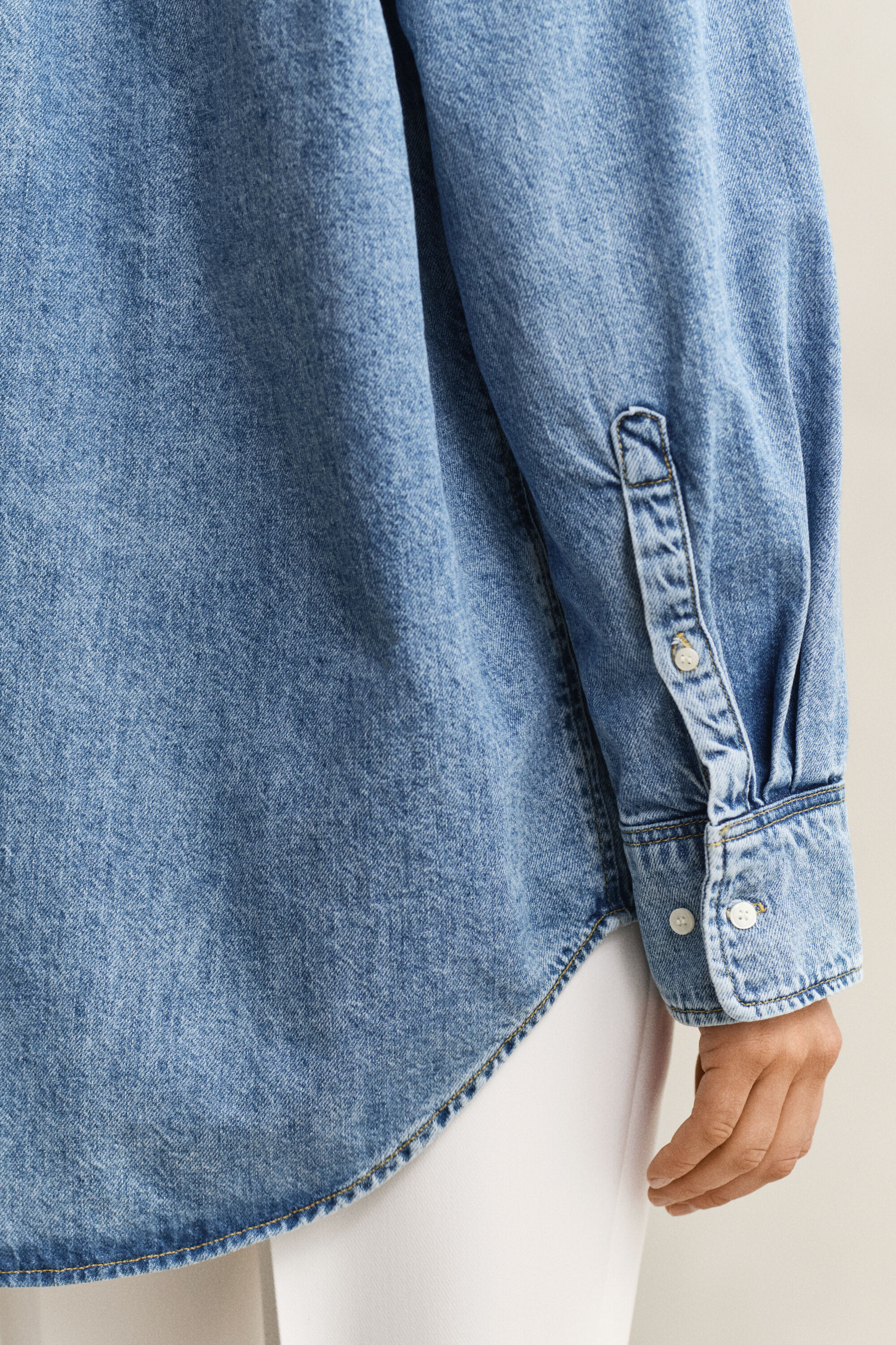 Denim overhemd met borduursel