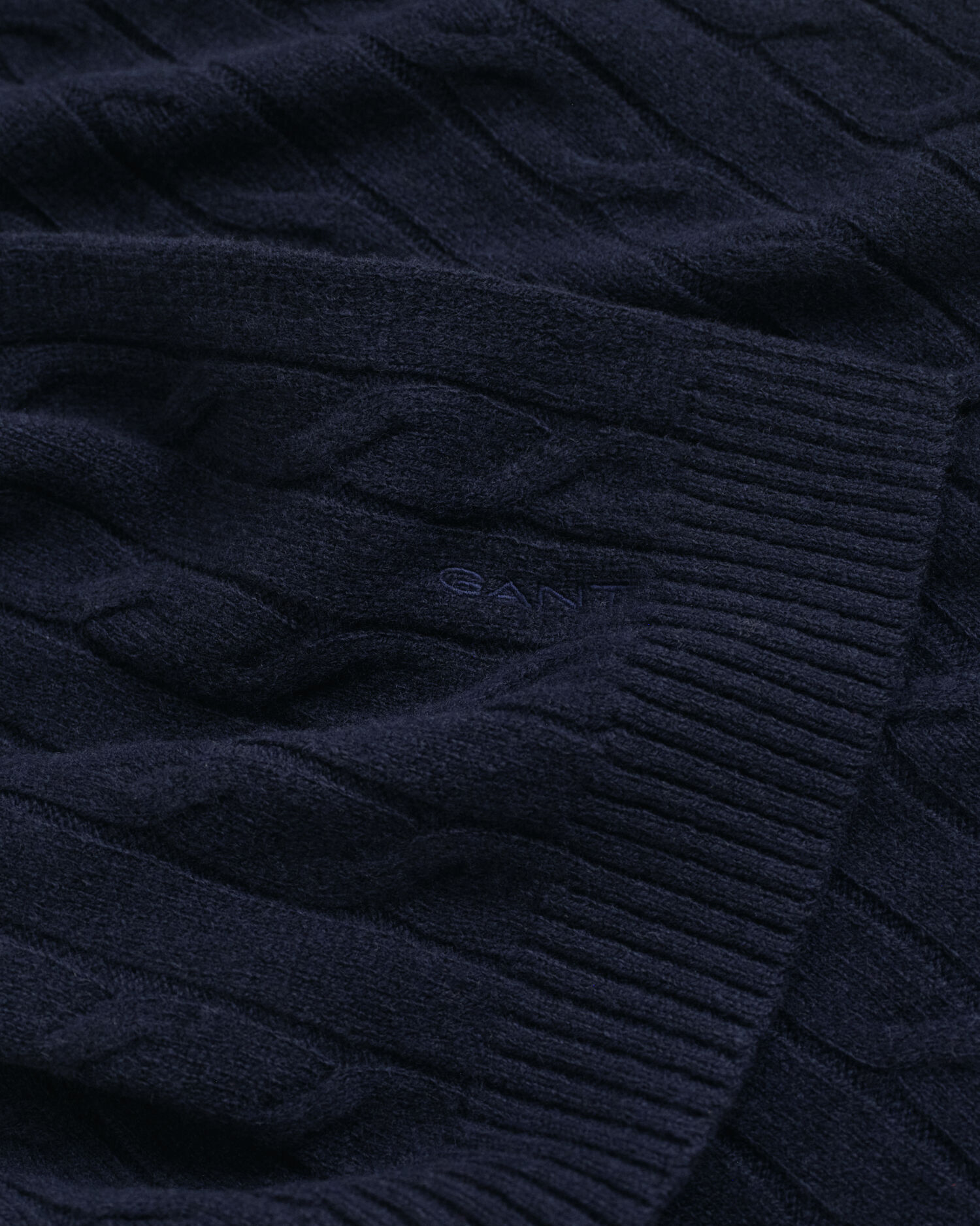 Écharpe en maille de laine à torsades