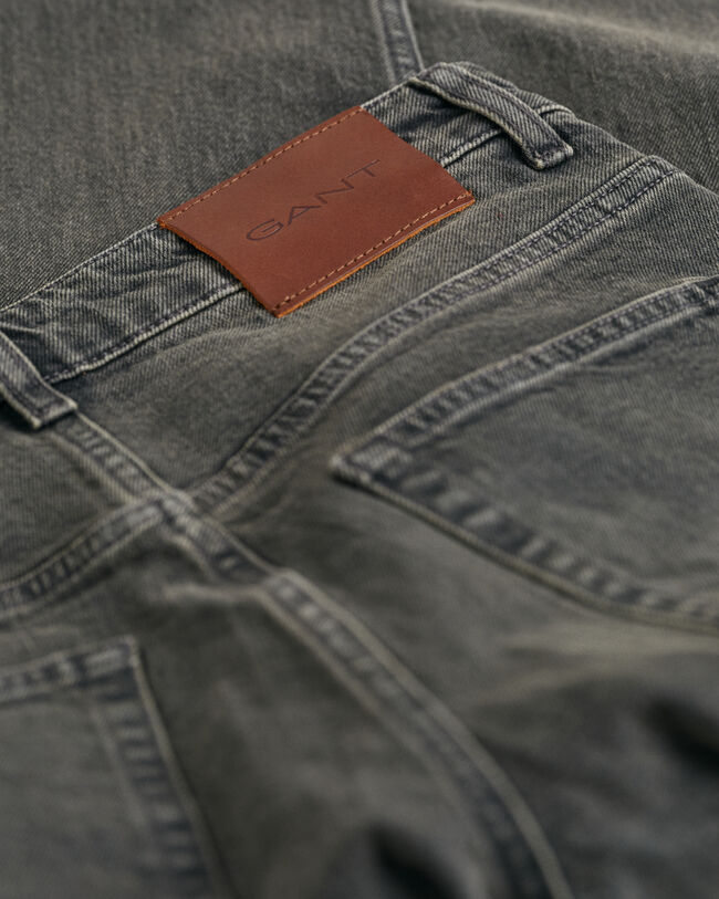 Jeans met iets kortere, rechte pijp