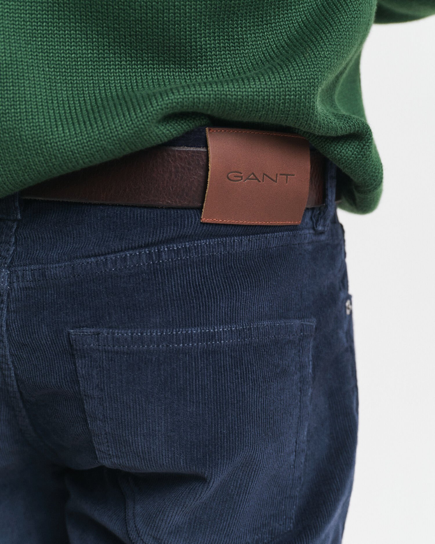 Jean slim fit en velours côtelé