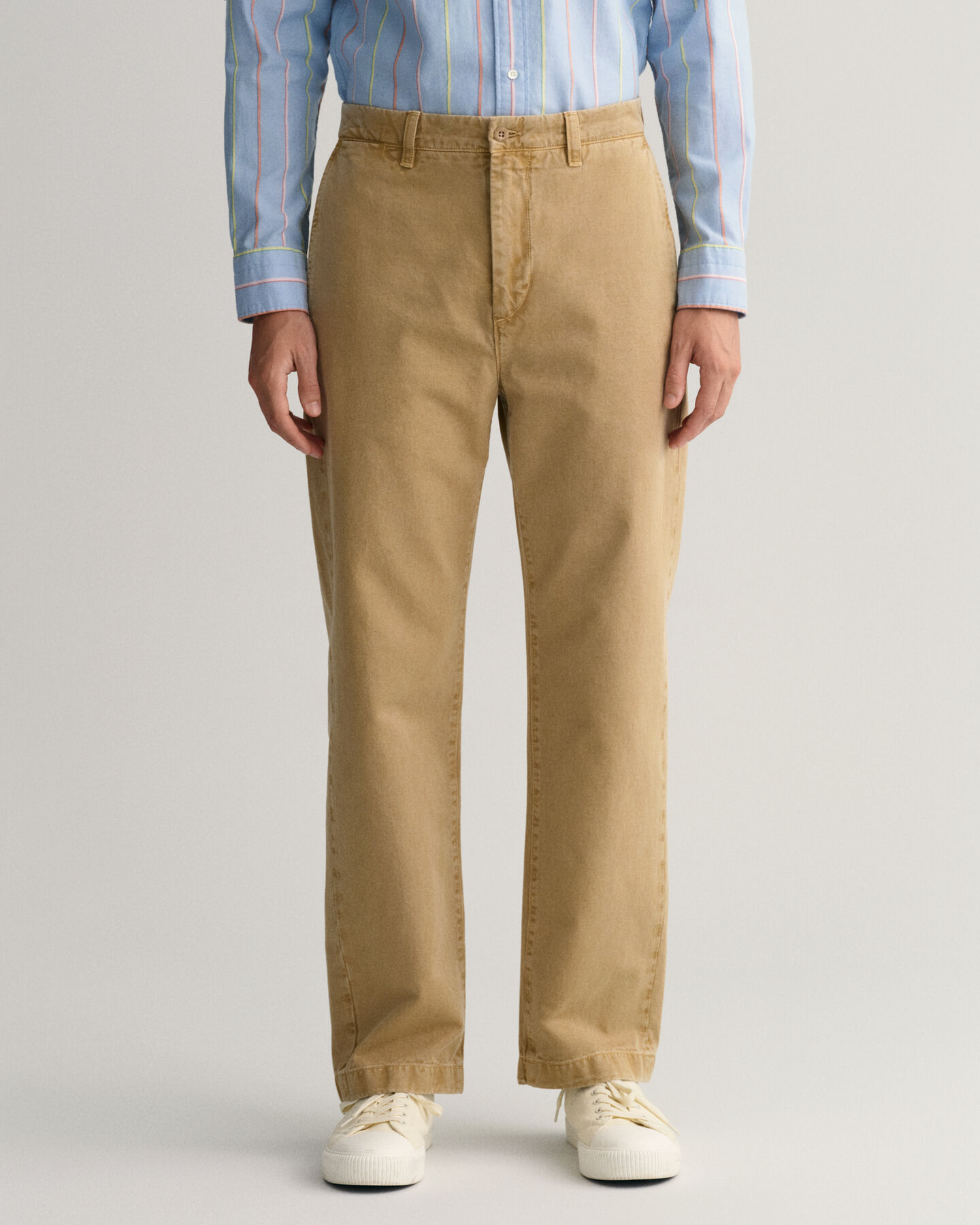Pantalon chino straight fit en sergé