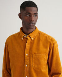 Chemise relaxed fit en velours c&ocirc;tel&eacute; au d&eacute;lavage prononc&eacute;