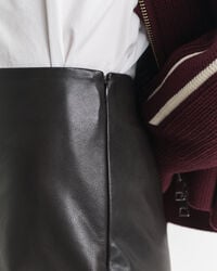 Jupe crayon midi en cuir