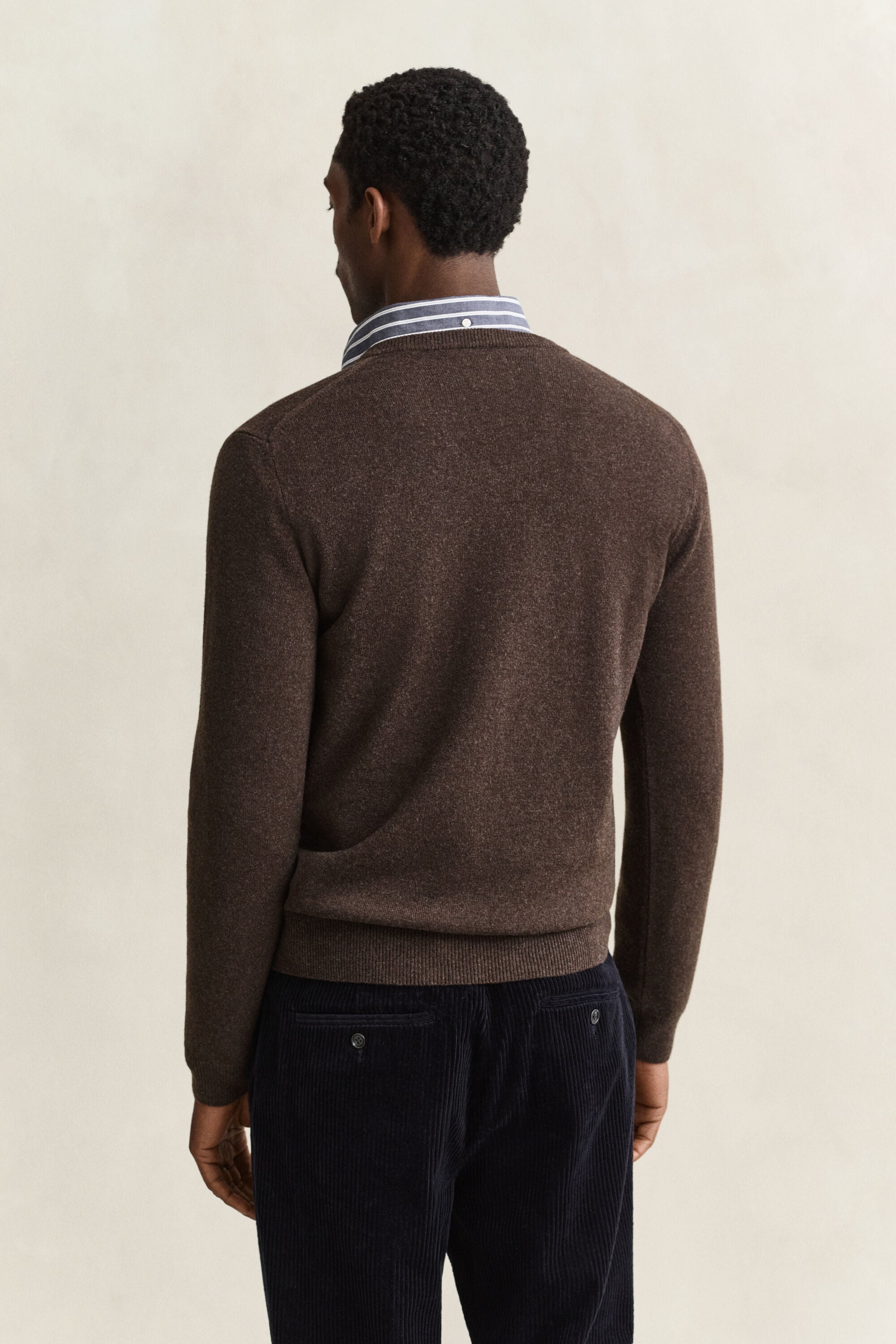 Pull col V en laine d’agneau