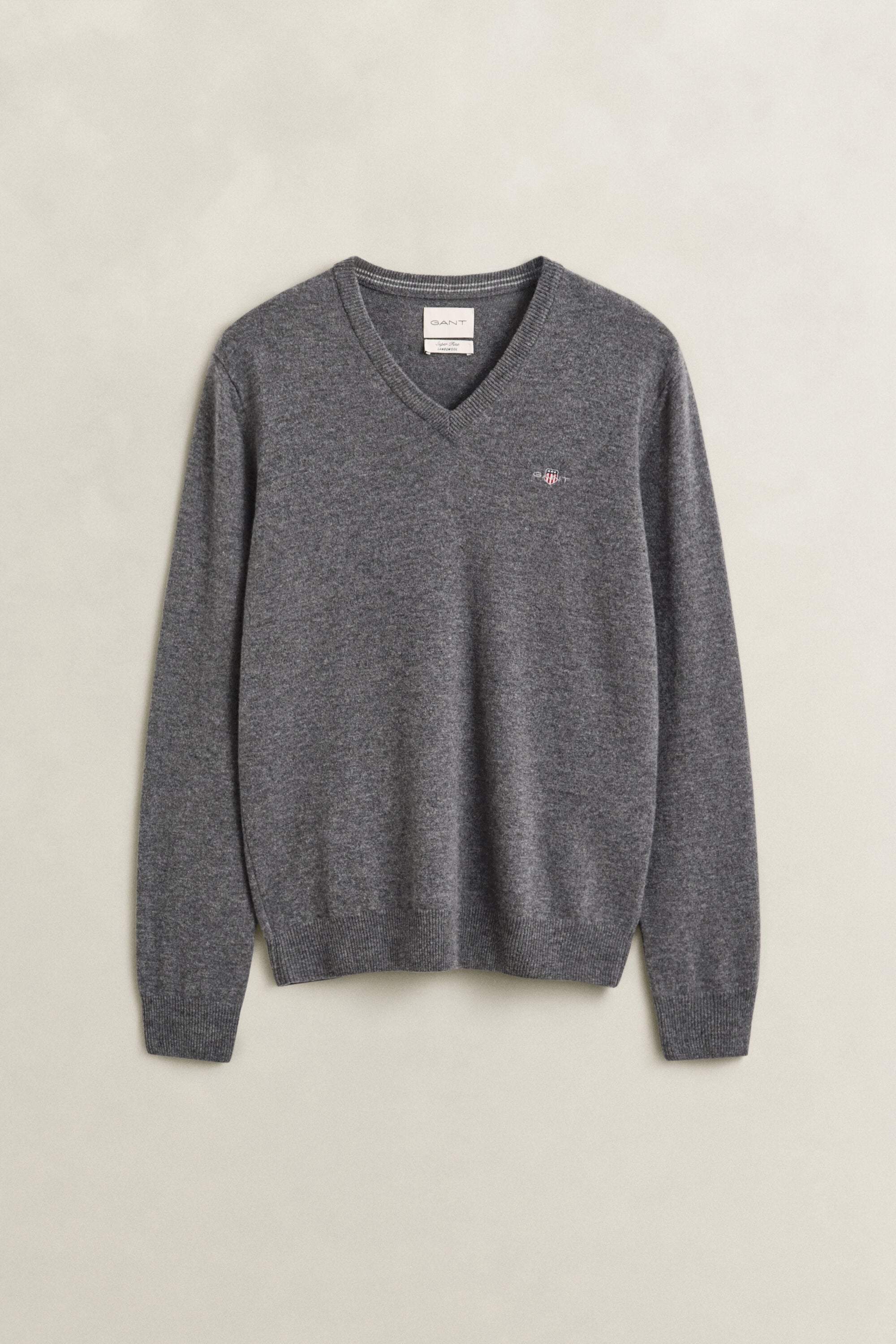 Pull col V en laine d’agneau