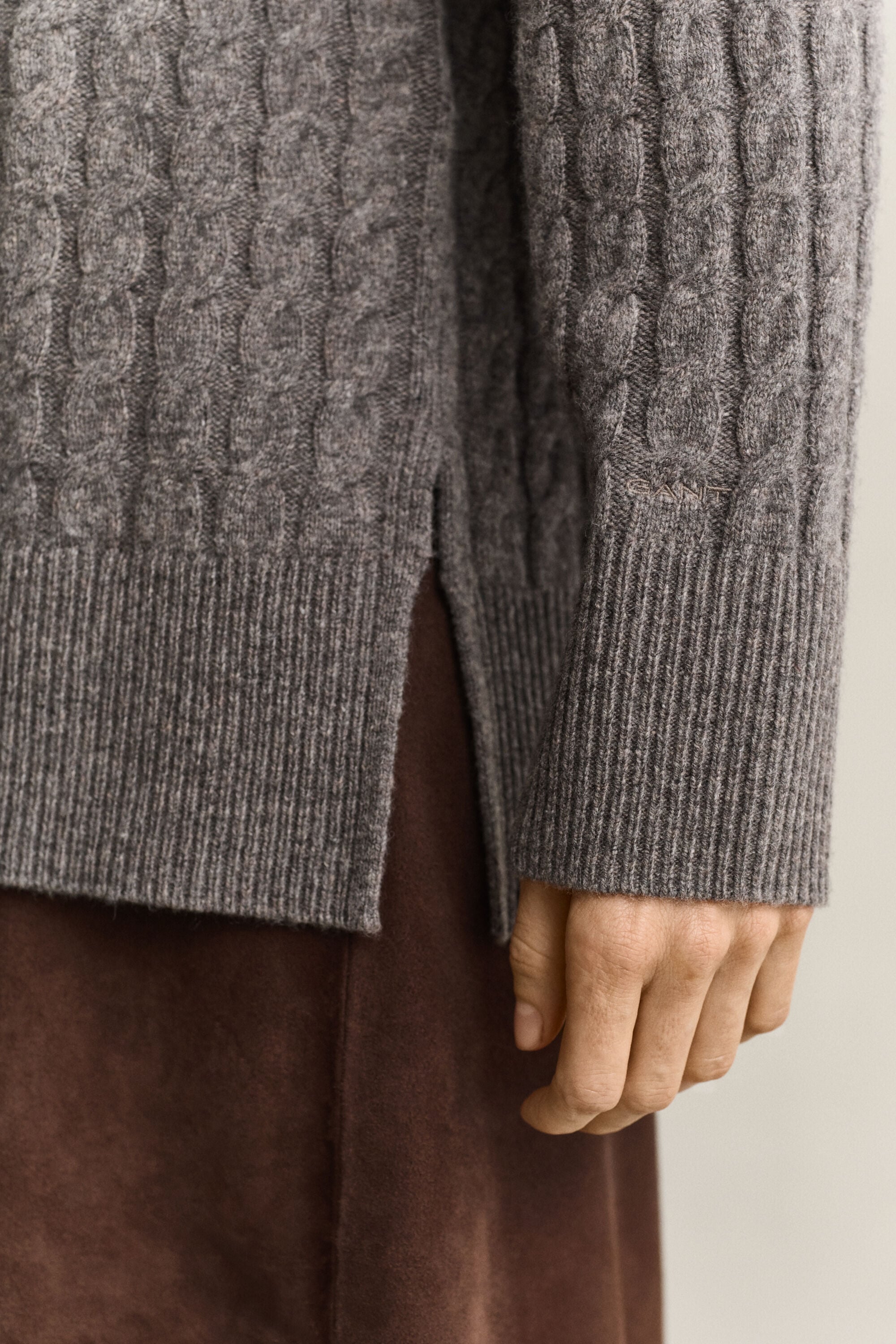 Pull en laine et cachemire à maille torsadée