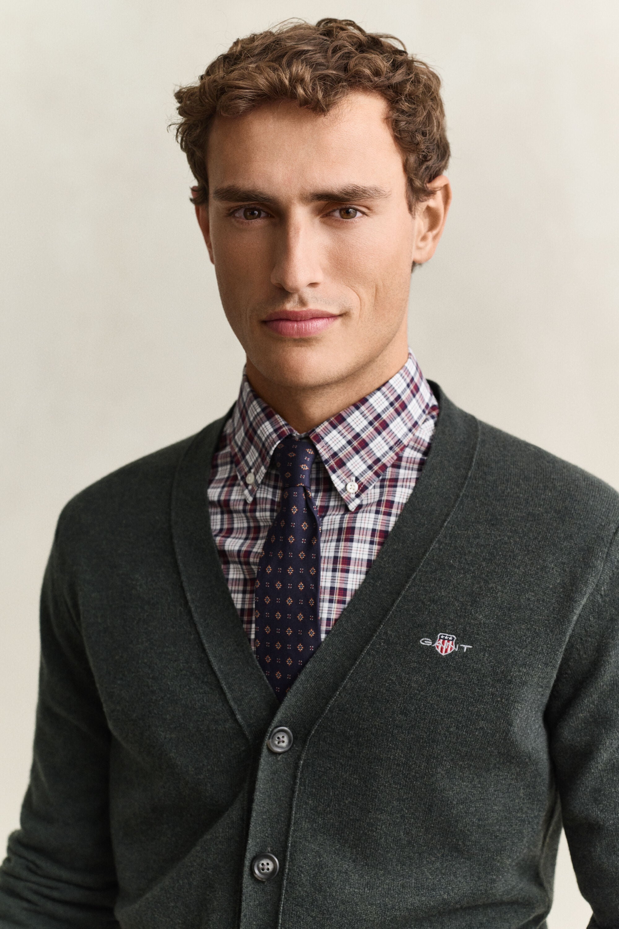 Cardigan col V en laine d’agneau